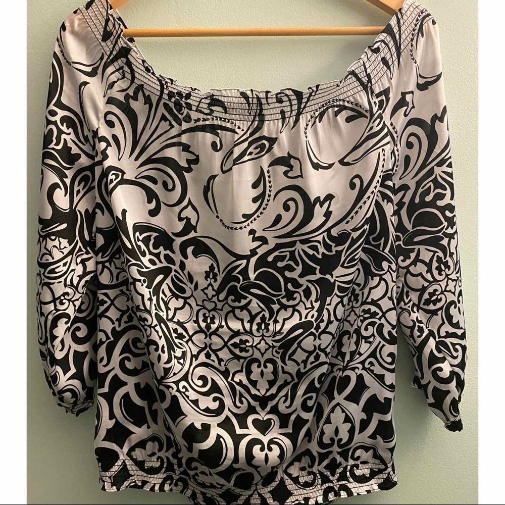 White House Black Market Blouse - Picture 2 of 3